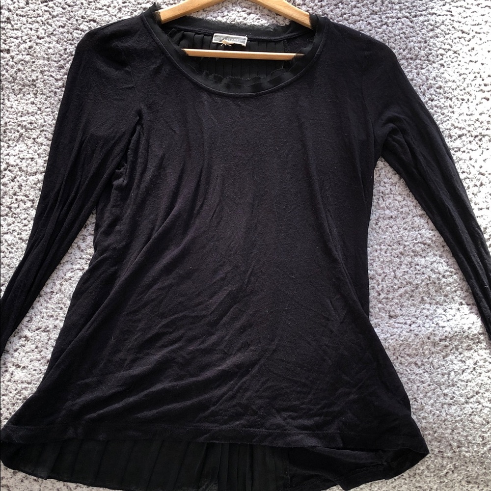 Size small black knit with pleated back